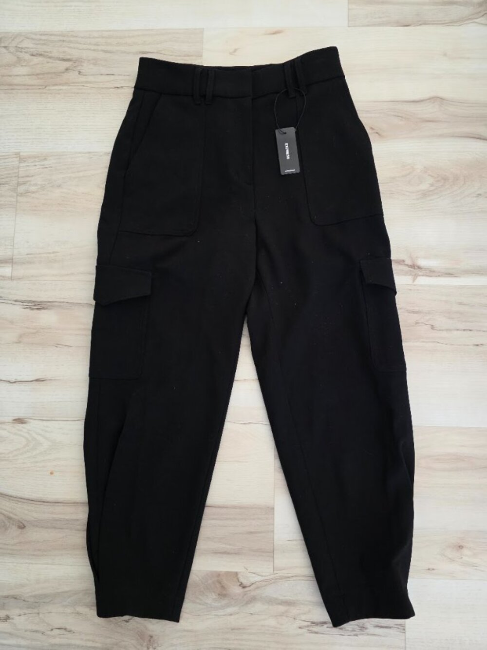 NWT Express Super High Waist Ankle Cargo Pants - Black (2S)